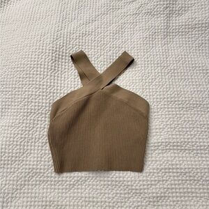 Aritizia Babaton halter sculpt top!